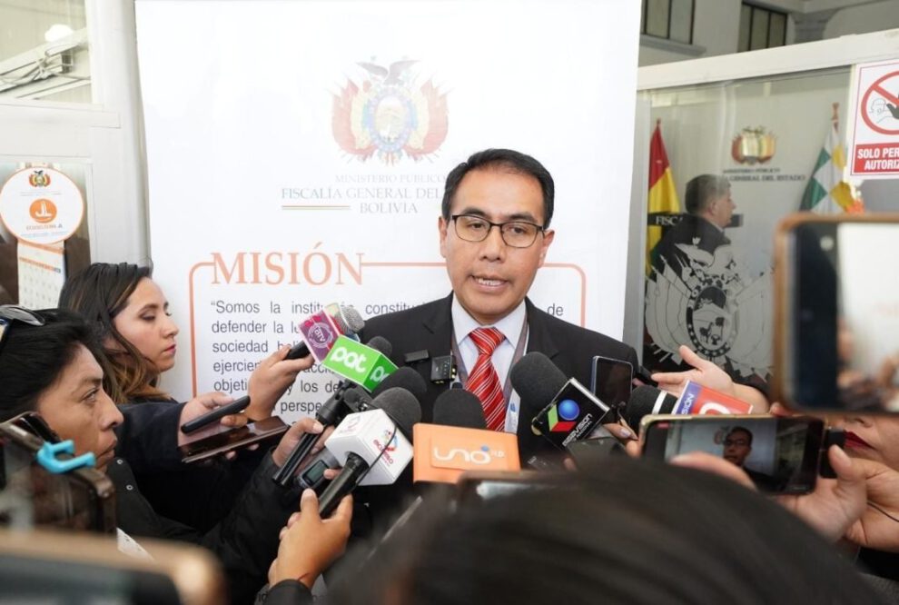 Denuncia Cuéllar Lanchipa por falta de base jurídica