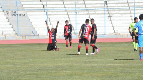 Unión Huayllamarca derrota a Bolívar Antequera en la Copa Simón Bolívar