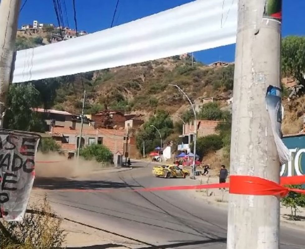 Accidentes con autos de carrera en Sucre