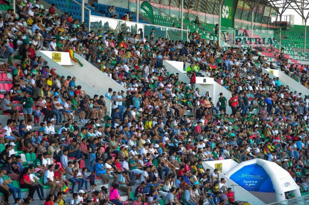 Afición boliviana abraza a la selección en emotiva despedida rumbo a la Copa América 2024