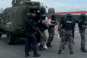 Jorge Glas cuando fue detenido tras el asalto a la embajada de México en Quito en abril 2023