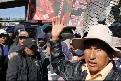 Protestas de camioneros en El Alto por falta de combustible