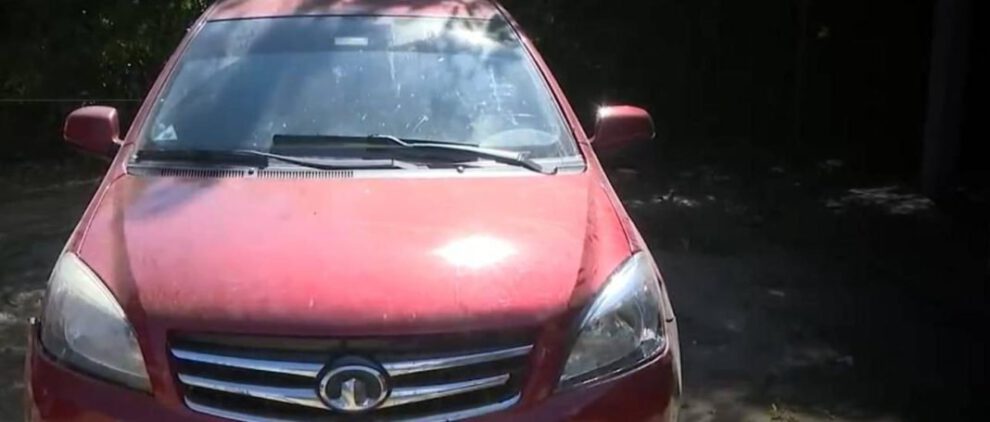 Vehículo robado de dependencias policiales