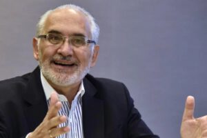 alianza espuria entre Arce y magistrados