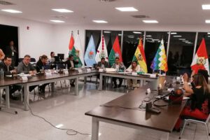 Comisión Mixta suspende sesión por falta de asambleístas