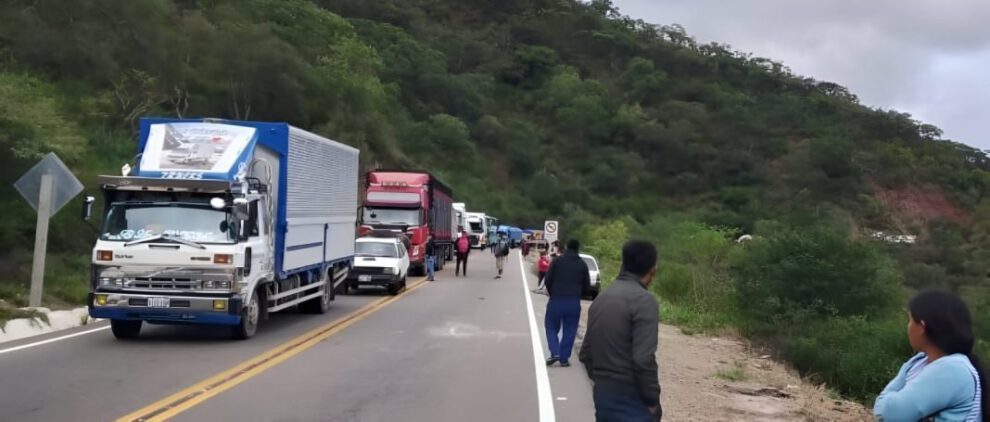 Transporte pesado bloqueos anunciados por la Cámara Boliviana de Transporte
