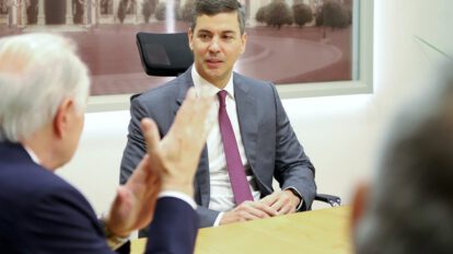 Presidente de Paraguay Santiago Peña llega a Bolivia