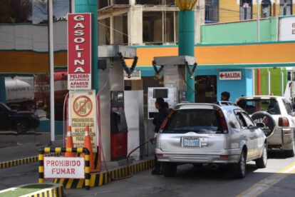 internación de combustible en La Paz