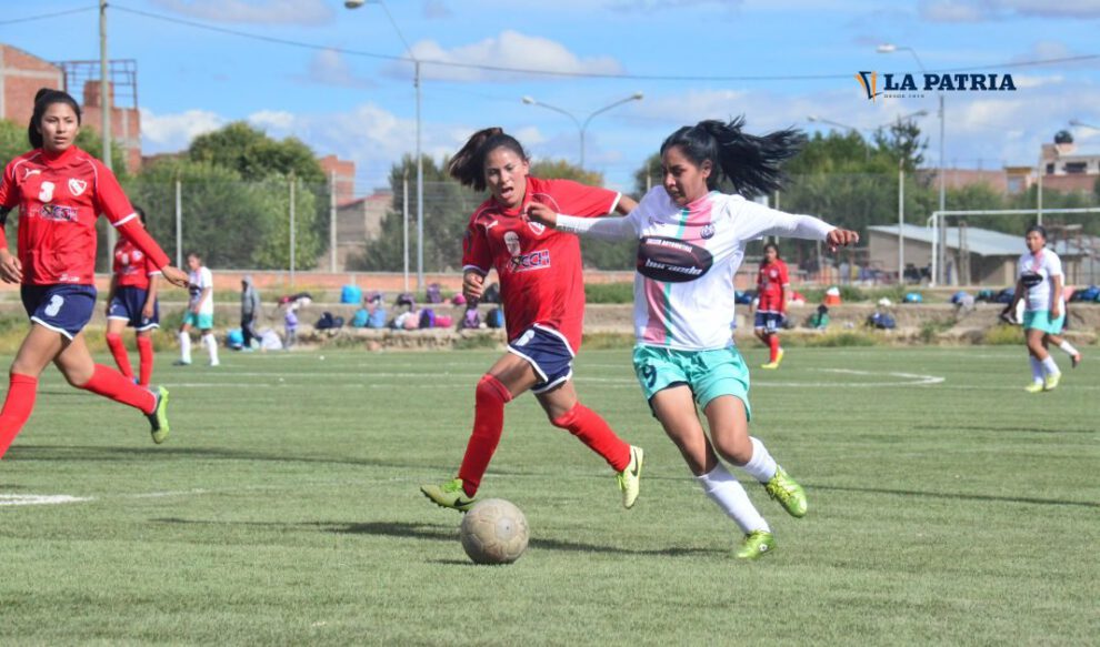 Fútbol femenino en Bolivia con GV San José e Independiente en la División Profesional