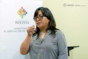 Melodi Bueno asume como directora del Fondo Nacional de Inversión Productiva y Social