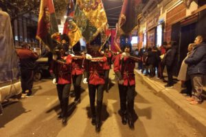 Desfile de teas del Colegio Nacional Juan Misael Saracho conmemorando su 83 aniversario