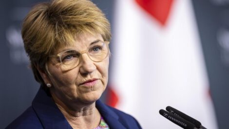 Putin en Suiza para negociar sin temor a ser detenido