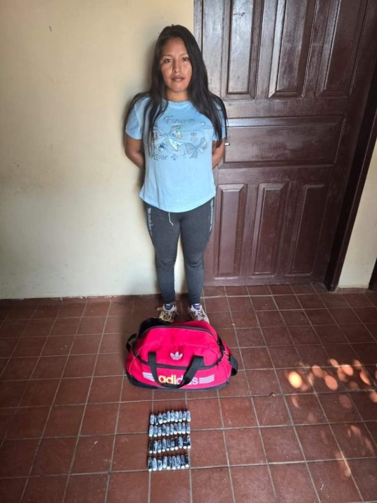 Detención de mujer con cocaína en Santa Cruz