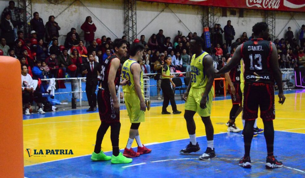 Carl A-Z en duelo crucial por clasificar a los playoffs