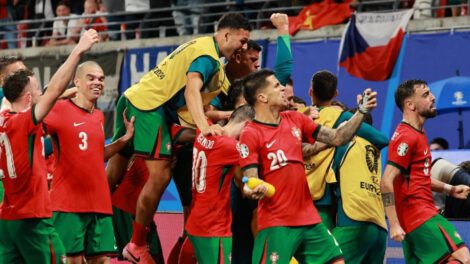 Portugal vence a la República Checa en la Eurocopa
