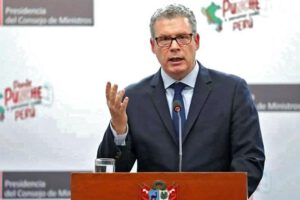 Ministro de Educación Perú, Morgan Quero, justifica violaciones como prácticas culturales