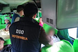 Adolescente dopado en un ómnibus