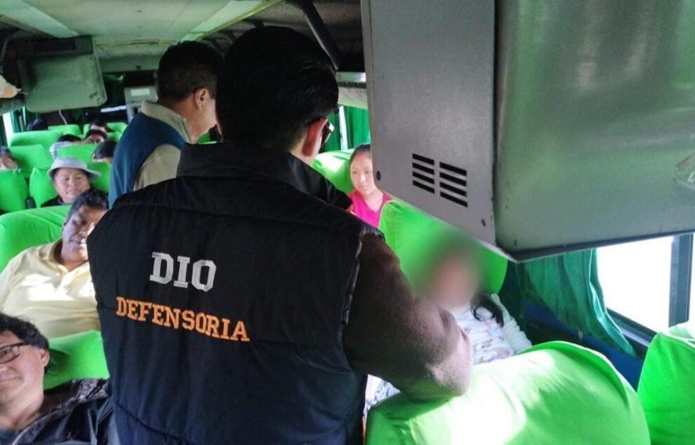 Adolescente dopado en un ómnibus