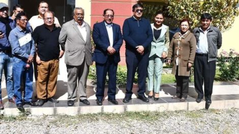 Descentralización académica en Quillacollo con UMSS