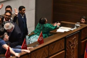 Denuncia de agresión física en sesión de diputados