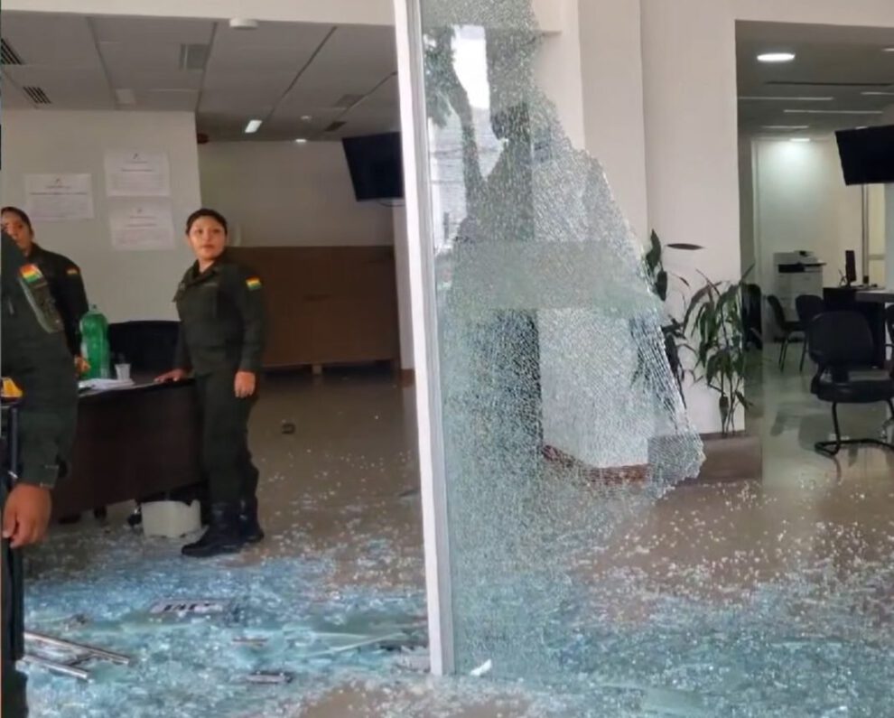 Detención preventiva de 18 personas por ataque a instalaciones de la Aduana