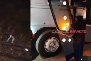 Ataque a bus de Coral SRL en carretera Oruro-Cochabamba