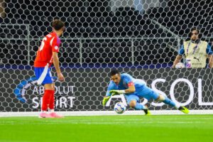 Copa América 2024: Claudio Bravo y Paolo Guerrero hacen historia en empate sin goles