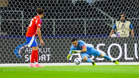 Copa América 2024: Claudio Bravo y Paolo Guerrero hacen historia en empate sin goles