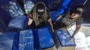 Aprehenden a sujeto con cocaína camuflados entre alimentos
