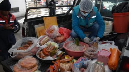 incautan salchichas en mal estado en La Paz