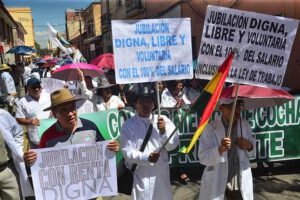 Médicos niegan haber recibido invitación formal para retomar diálogo sobre Ley 035 de Pensiones