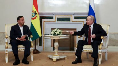 Provisión de combustible en Bolivia con apoyo de Vladimir Putin