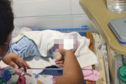 bebé abandonada en alcantarilla