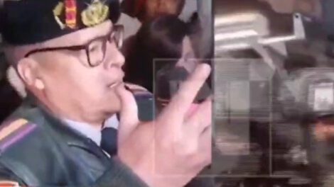 El Fiscal General del Estado, Juan Lanchipa manifestando sus declaraciones contra el Jefe de Estado