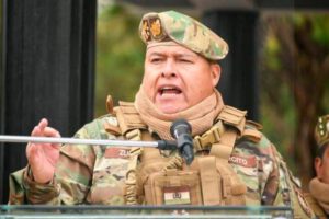 destitución de Zúñiga por declaraciones sobre federalismo