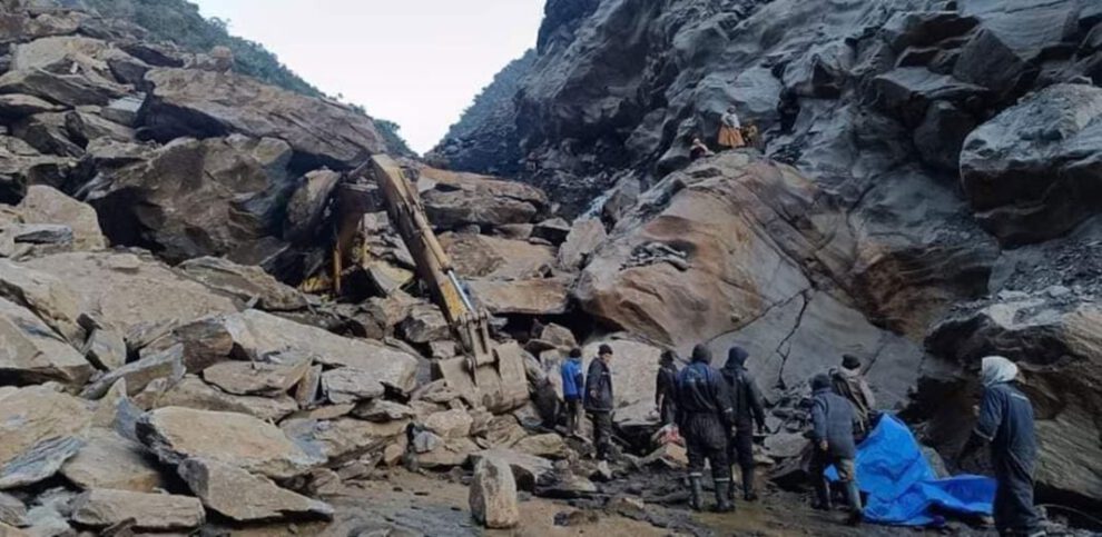Fatal deslizamiento en La Paz causa la muerte de dos mineros