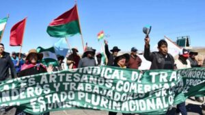 Gremiales en La Paz discutiendo estrategias ante la falta de respuesta del Gobierno