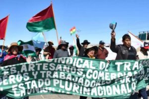 Gremiales en La Paz discutiendo estrategias ante la falta de respuesta del Gobierno