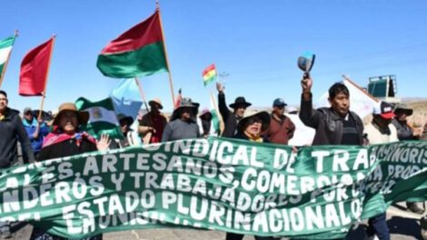 Gremiales en La Paz discutiendo estrategias ante la falta de respuesta del Gobierno