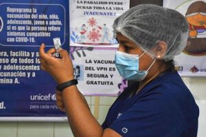 Vacunación contra influenza en Santa Cruz