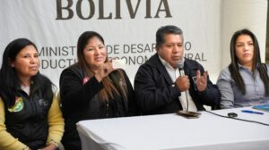 Cédula de identidad incluirá oficios de microempresarios