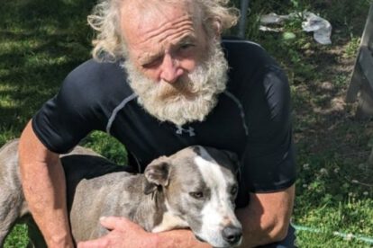 Brandon Garrett y su perro Blue, héroe del rescate