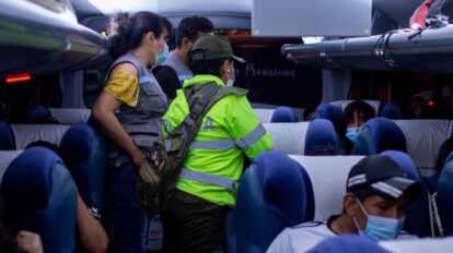 Menores viajando sin autorización en Cochabamba