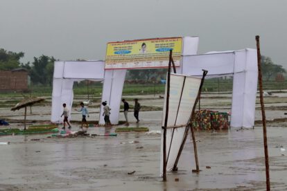 Bhole Baba en ceremonia religiosa en el norte de la India