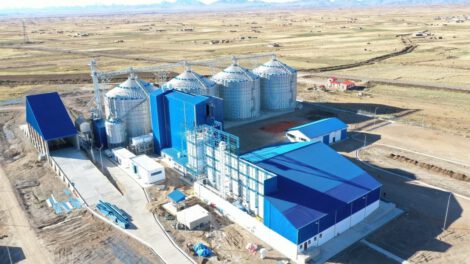 Industrialización en Bolivia destacada por el viceministro Luis Siles