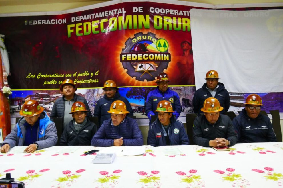 Cooperativistas mineros piden más tiempo para trasladarse del cerro San Pedro