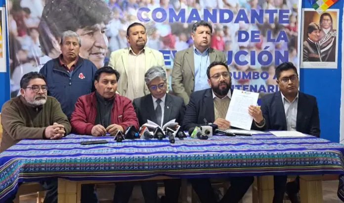 Exclusión de Evo Morales en reunión política del TSE