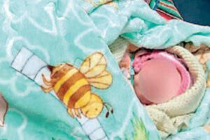 Bebé abandonada Antonella en El Alto