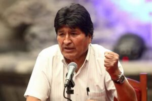 Evo Morales cuestiona el alzamiento militar en La Paz