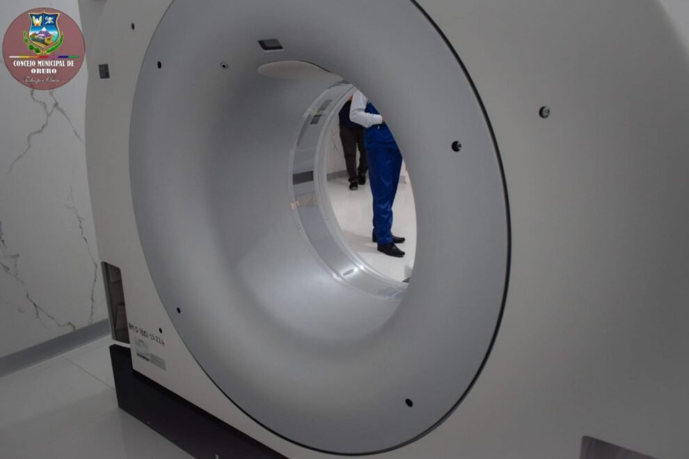 Irregularidades en adquisición de tomógrafo en Oruro